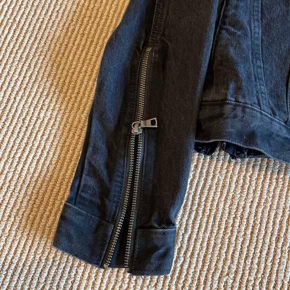 Gap Black jean jacket - new without tags - Picture 4 of 4